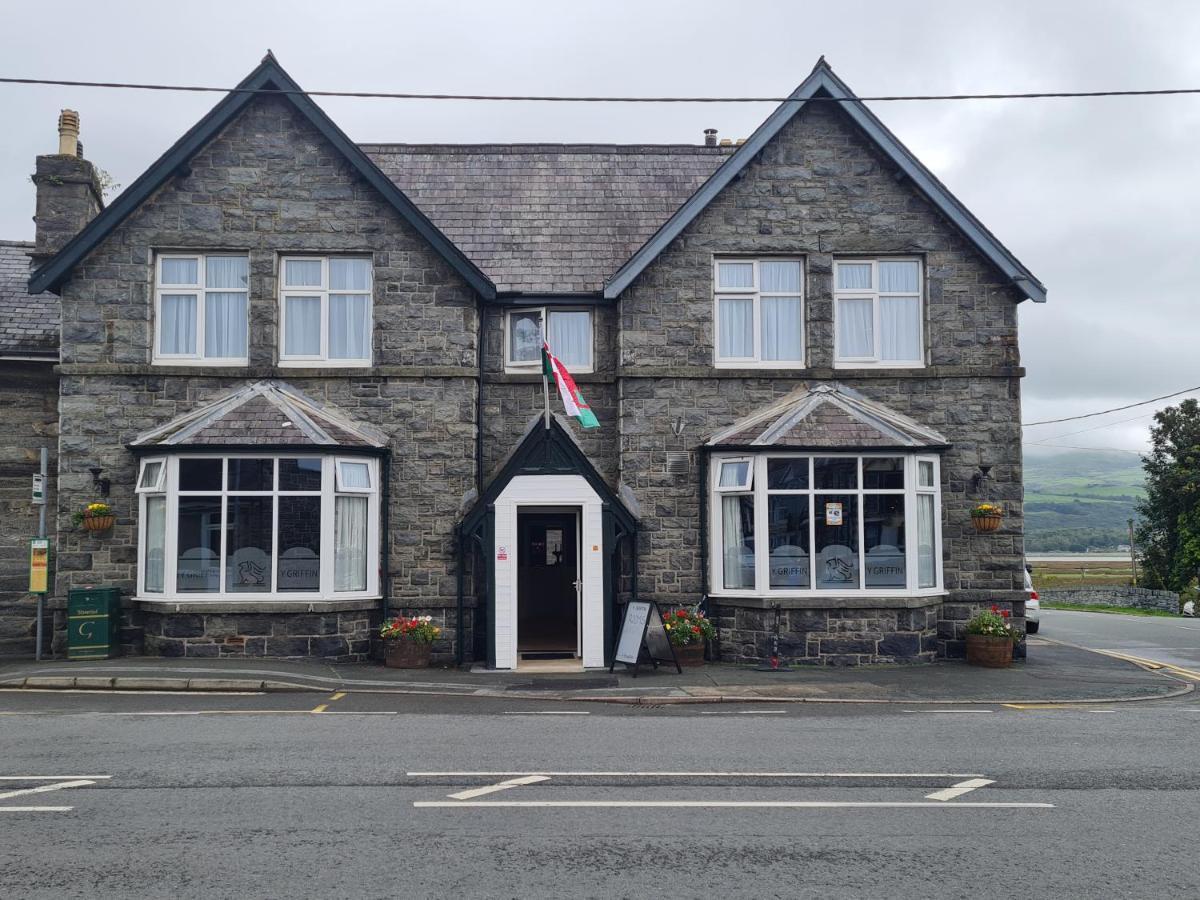 Hotel Y Griffin Penrhyndeudreath Exterior foto